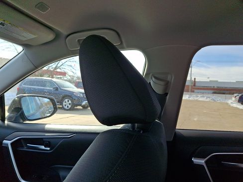 Used 2025 Toyota RAV4 XLE image 17