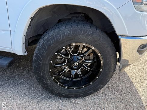 Used 2020 RAM 1500 Laramie RWD image 6