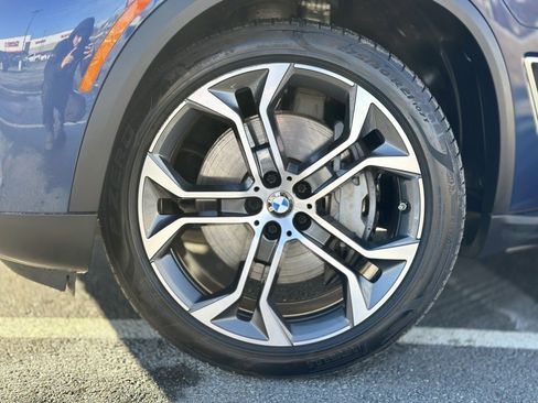 Used 2021 BMW X5 xDrive45e w/ Premium Package image 2