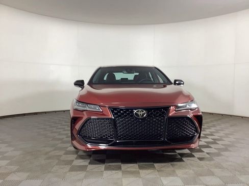 Used 2021 Toyota Avalon Touring image 7