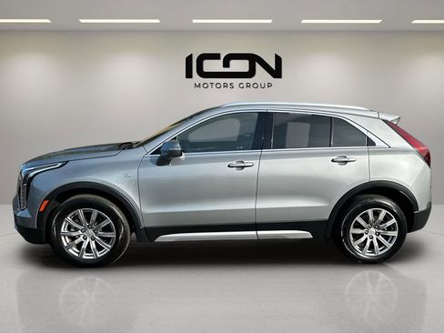 Used 2023 Cadillac XT4 Premium Luxury image 3