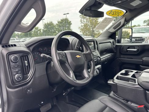 Used 2024 Chevrolet Silverado 2500 W/T w/ WT Convenience Package AWD/4WD image 17