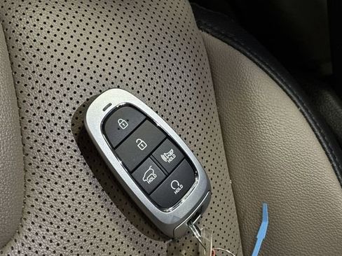 Used 2023 Hyundai Santa Fe SEL w/ Premium Package image 30