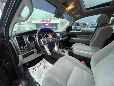 Used 2017 Toyota Sequoia SR5 image 14