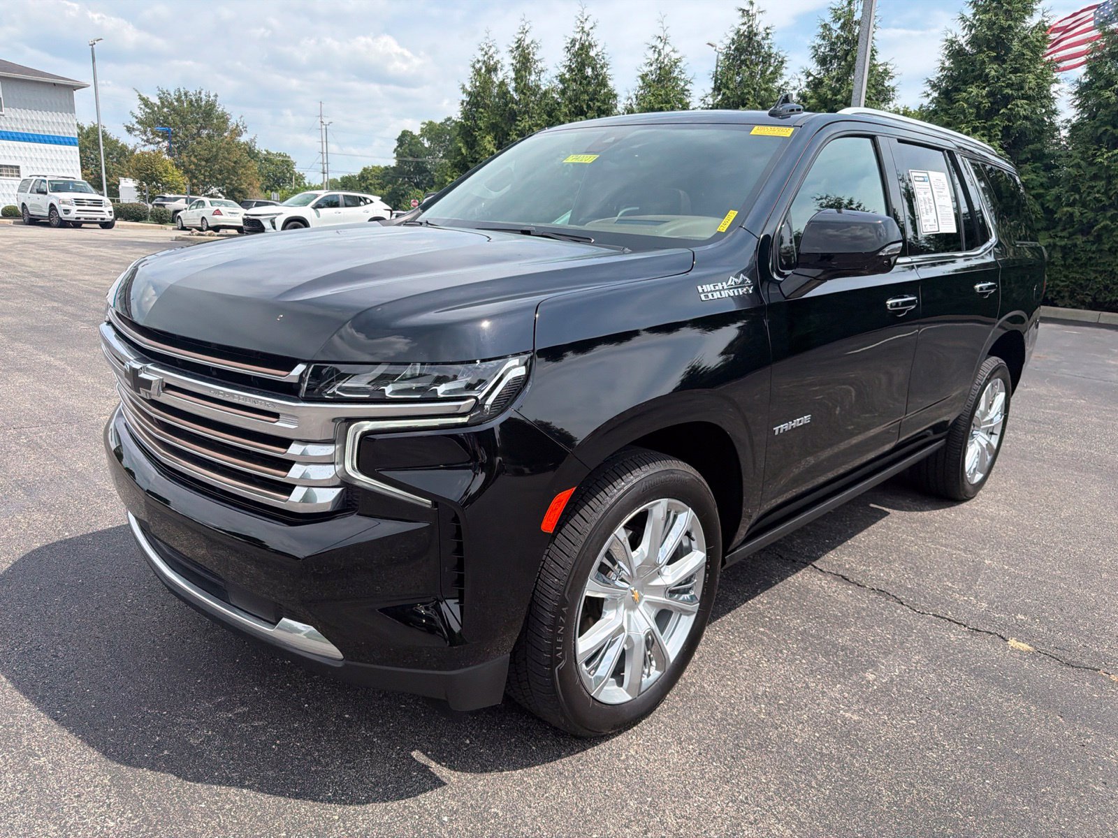 Used 2022 Chevrolet Tahoe High Country w/ Premium Package AWD/4WD image 9