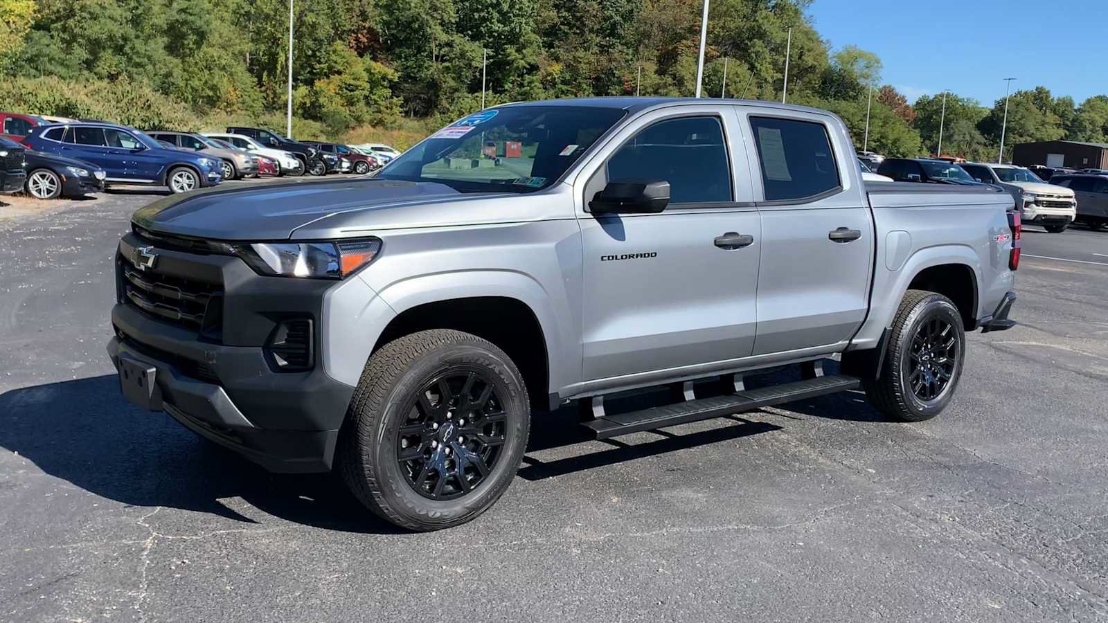 Certified 2025 Chevrolet Colorado W/T AWD/4WD image 4