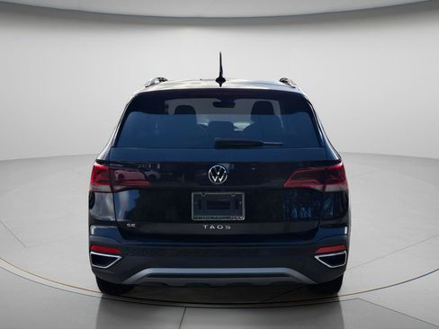 Certified 2022 Volkswagen Taos SE w/ IQ.Drive SE Package FWD image 6