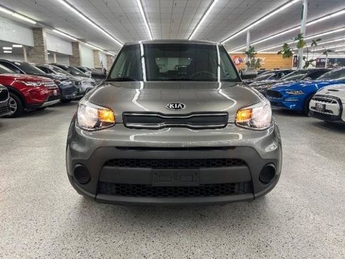 Used 2019 Kia Soul FWD image 2
