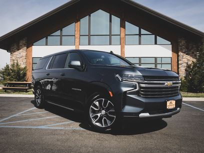 Used 2021 Chevrolet Suburban LT w/ LT Signature Package