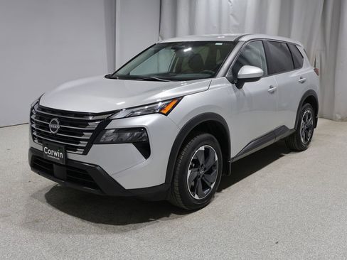 Used 2024 Nissan Rogue SV FWD image 7