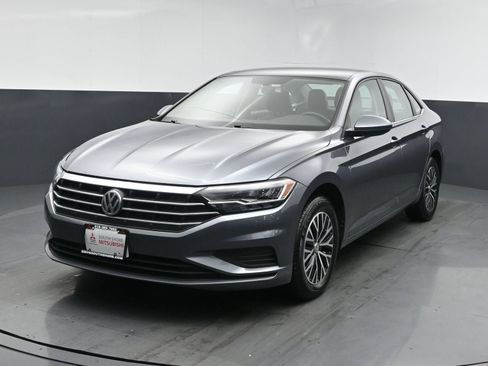 Used 2021 Volkswagen Jetta FWD image 1