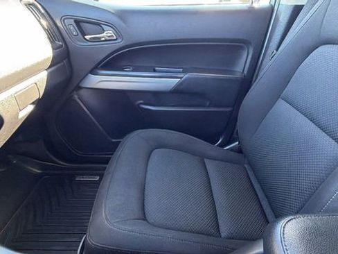 Used 2021 Chevrolet Colorado LT w/ Safety Package image 24