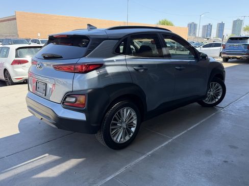 Used 2020 Hyundai Kona SEL Plus w/ Cargo Package FWD image 4