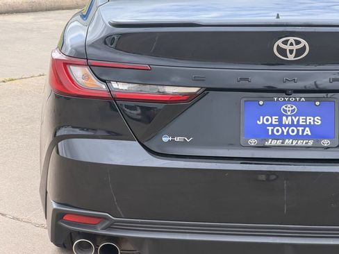 Used 2025 Toyota Camry SE FWD image 10