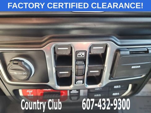 Used 2021 Jeep Wrangler Unlimited Rubicon AWD/4WD image 15