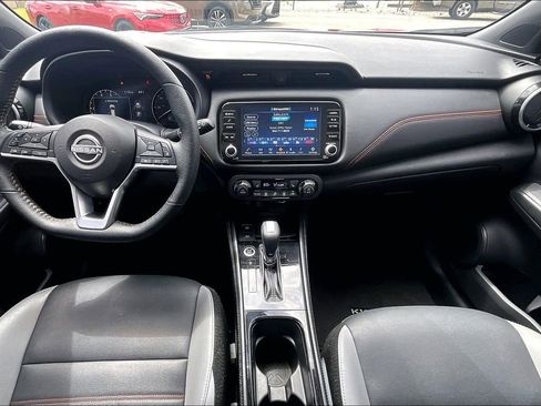 Used 2024 Nissan Kicks SR w/ SR Premium Package FWD image 19
