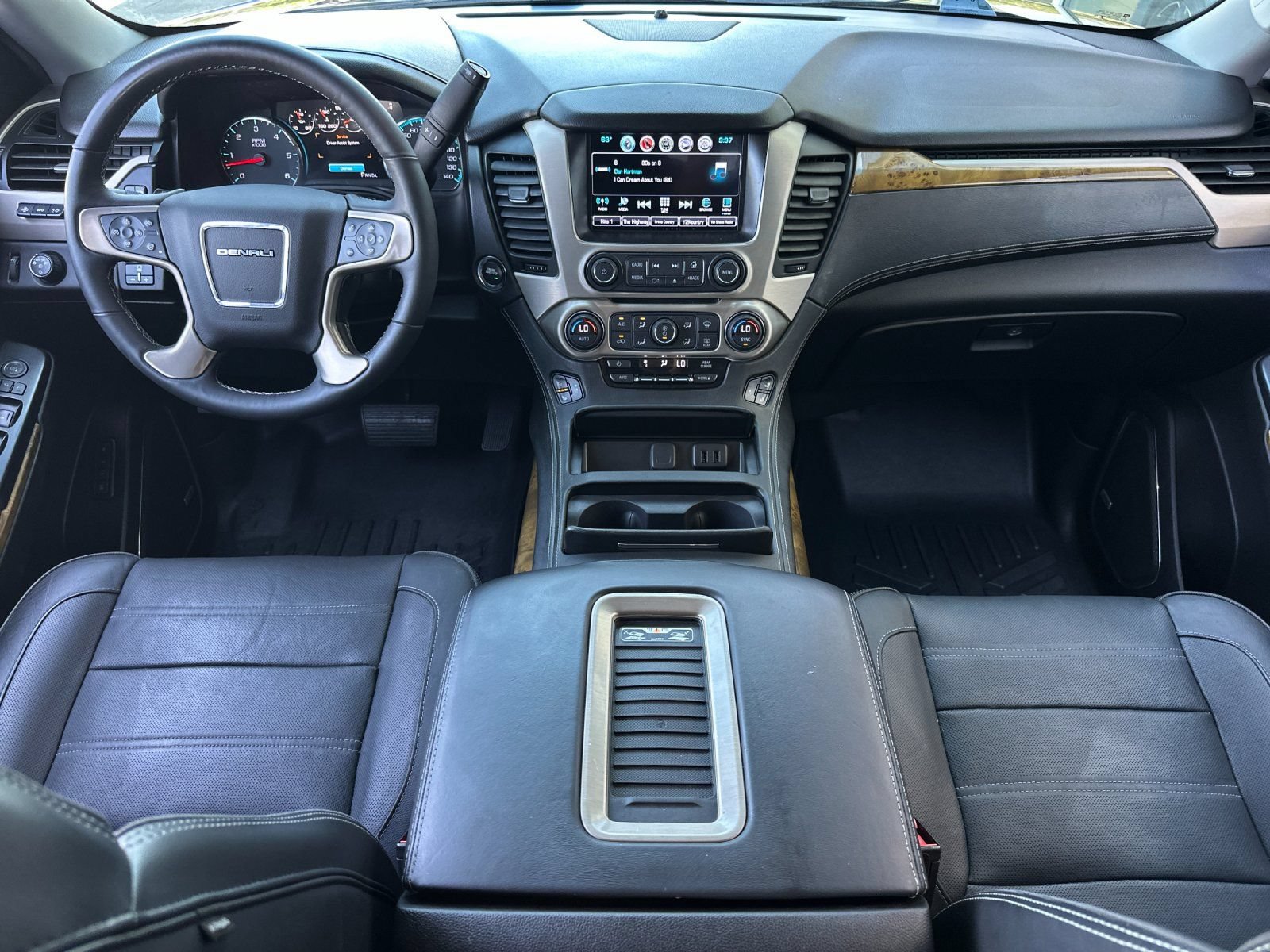 Used 2017 GMC Yukon XL Denali w/ Open Road Package AWD/4WD image 12
