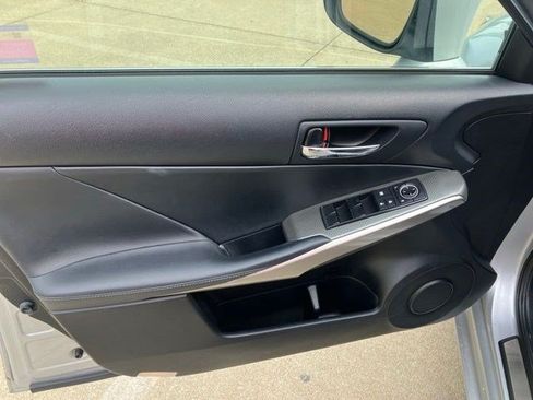 Used 2016 Lexus IS 350 w/ F Sport Package RWD image 9