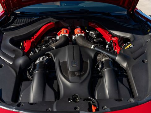 Used 2022 Ferrari Roma RWD image 44