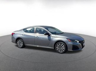 Used 2025 Nissan Altima 2.5 SV video 2