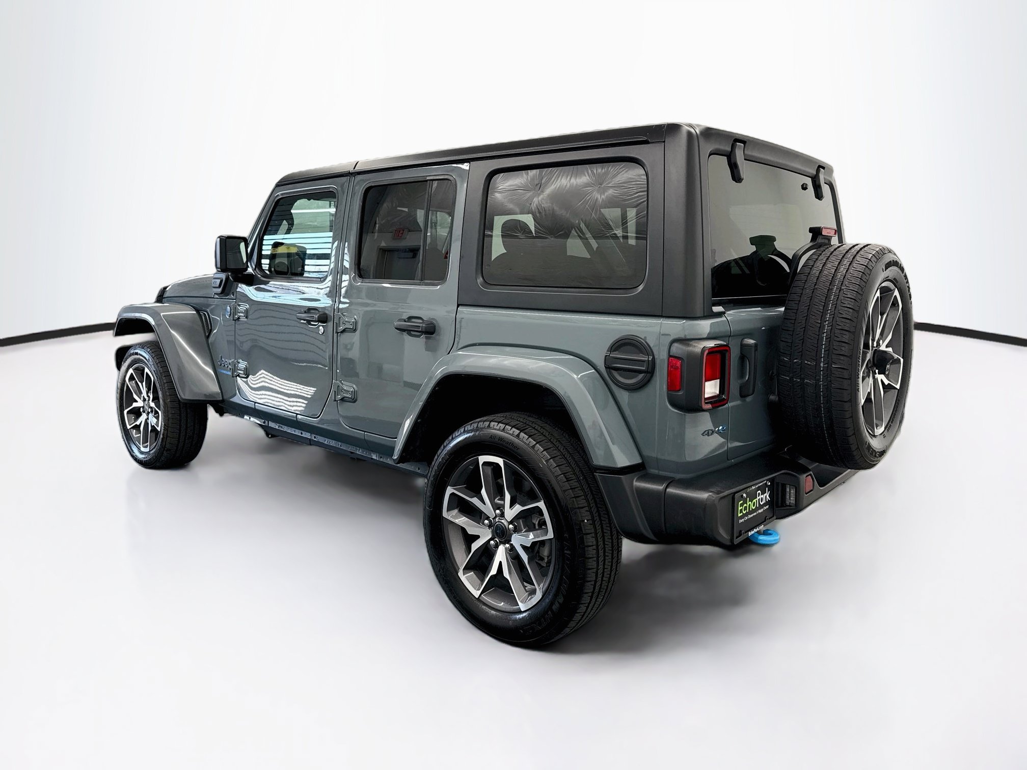 Used 2024 Jeep Wrangler Unlimited AWD/4WD image 5