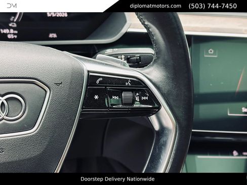 Used 2021 Audi e-tron Premium AWD/4WD image 31