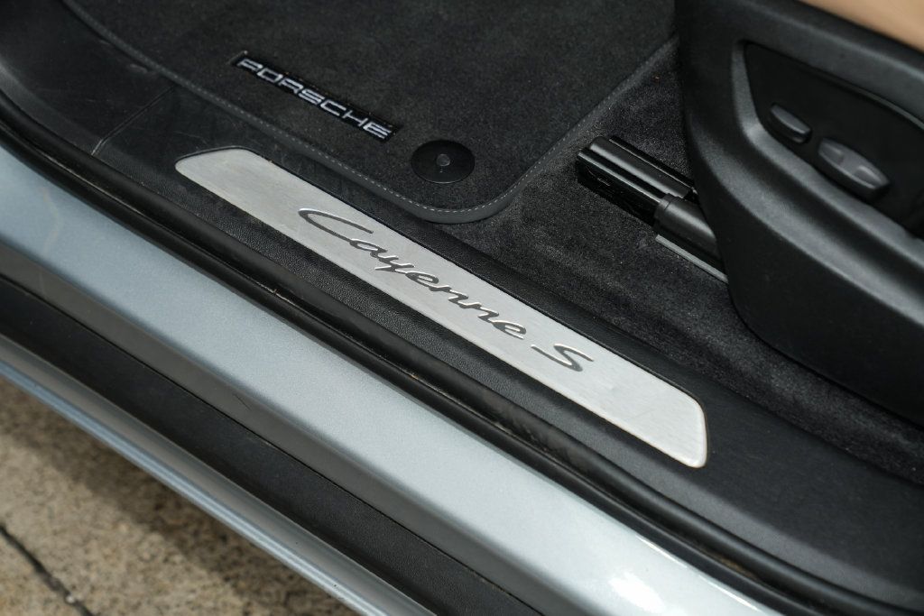 Certified 2024 Porsche Cayenne S AWD/4WD image 20