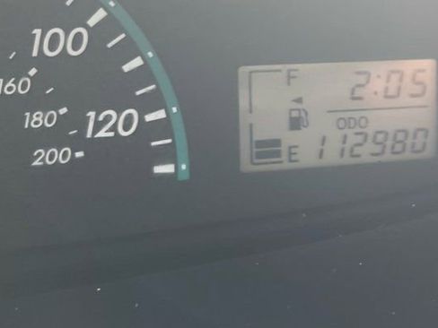 Used 2010 Toyota Yaris L image 26