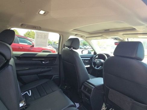 Used 2025 Honda CR-V EX-L image 12