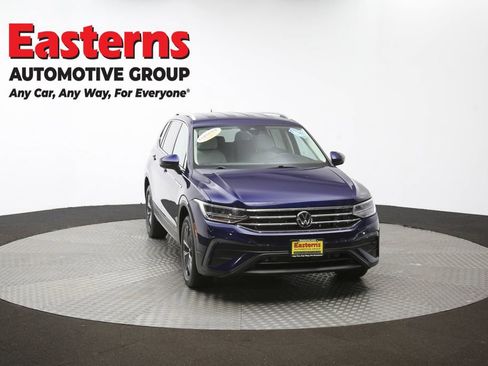 Used 2022 Volkswagen Tiguan SE image 49