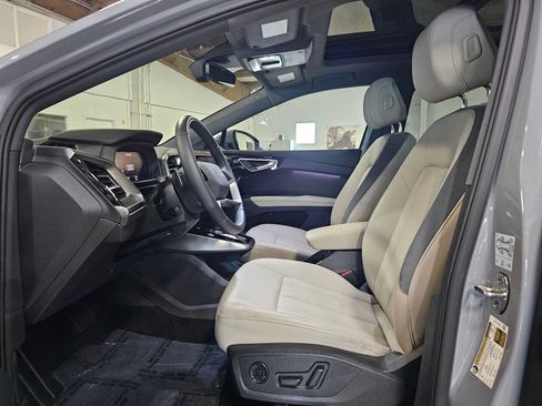 Used 2023 Audi Q4 e-tron Premium Plus w/ Premium Plus AWD/4WD image 23