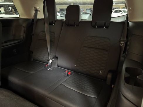 Used 2025 Nissan Pathfinder SV AWD/4WD image 21