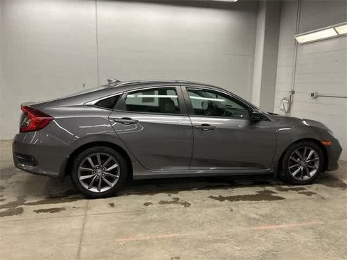 Used 2019 Honda Civic EX image 3