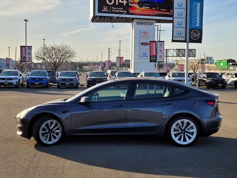 Used 2022 Tesla Model 3 Long Range image 8