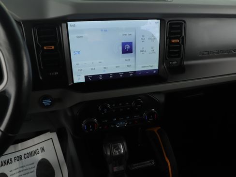 Used 2022 Ford Bronco Badlands image 13