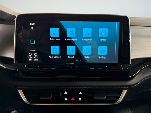 New 2026 Volkswagen Atlas Cross Sport SE image 15