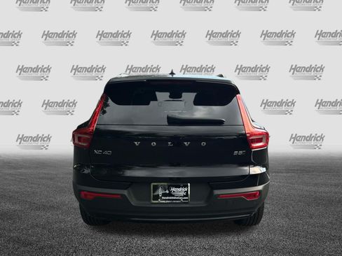 Certified 2024 Volvo XC40 B5 Core w/ Protection Package Premier AWD/4WD image 9