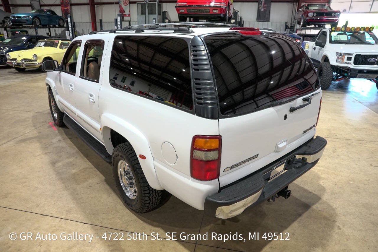 Used 2003 Chevrolet Suburban 2500 LT w/ LT Preferred Equipment Group AWD/4WD image 16