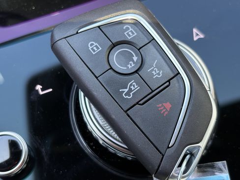 Certified 2025 Cadillac Escalade IQ Luxury 2 w/ LPO, Premium Carpet Package AWD/4WD image 34