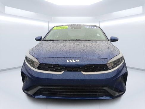 Used 2024 Kia Forte LXS w/ LXS Technology Package FWD image 8