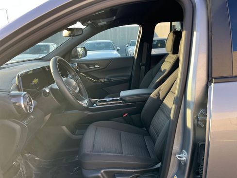 Used 2025 Chevrolet Equinox LT image 25