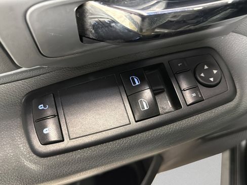 Used 2015 RAM 1500 Express image 16