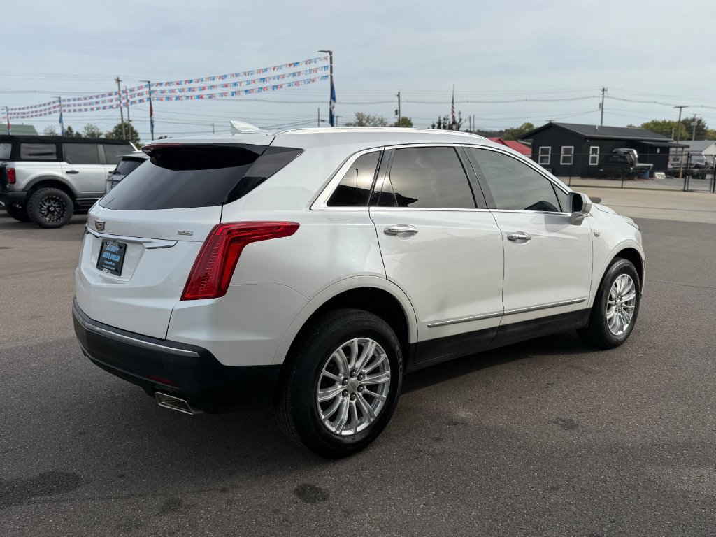 Used 2017 Cadillac XT5 FWD w/ LPO, Wheel Lock Package image 4