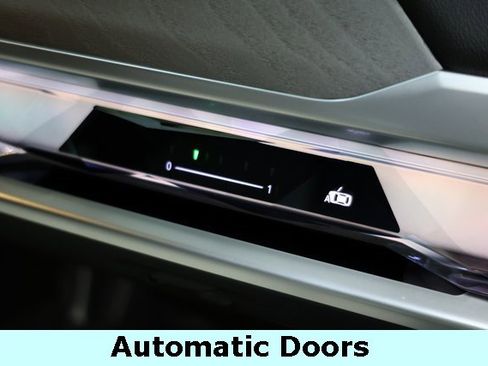 Used 2024 BMW 760i xDrive w/ Executive Package image 37