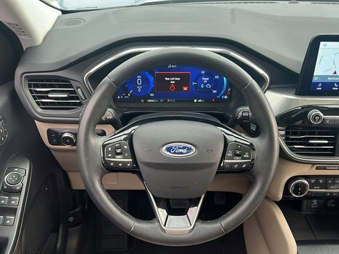 Used 2022 Ford Escape Titanium w/ Class II Trailer Tow Package image 22