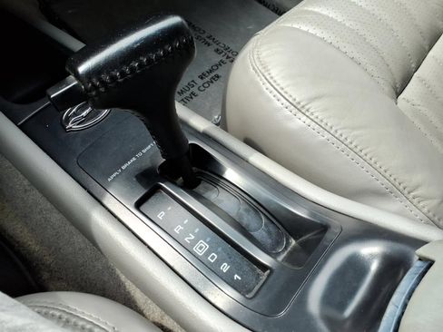 Used 1996 Chevrolet Impala SS RWD image 17