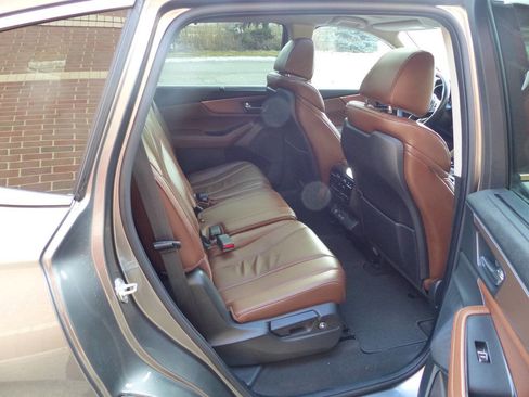 Used 2024 Acura MDX SH-AWD w/ Technology Package image 39