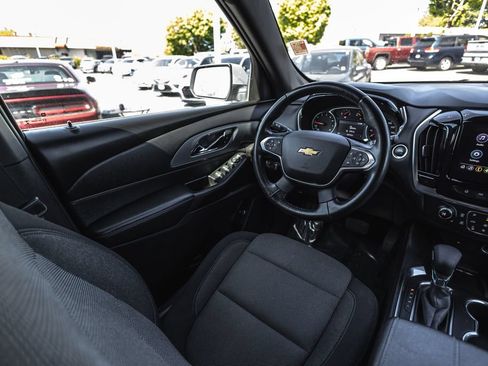 Used 2022 Chevrolet Traverse LT AWD/4WD image 21