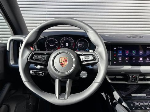 Used 2026 Porsche Cayenne AWD/4WD image 14