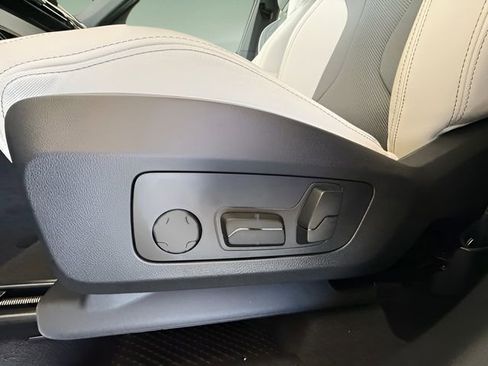 New 2026 BMW X1 xDrive28i w/ Technology Package image 21